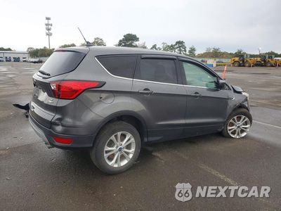 Trzecie zdjęcie samochodu z tyłu: 2019 FORD ESCAPE VIN:1FMCU9GD6KUA84802 - miniatura