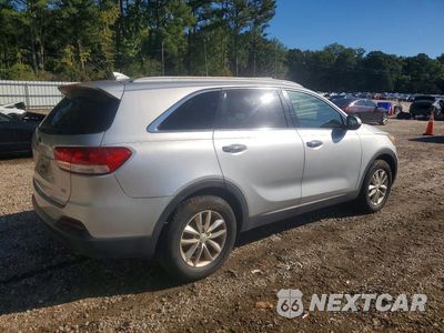 Trzecie zdjęcie samochodu z tyłu: 2017 KIA SORENTO LX VIN:5XYPG4A34HG267884 - miniatura