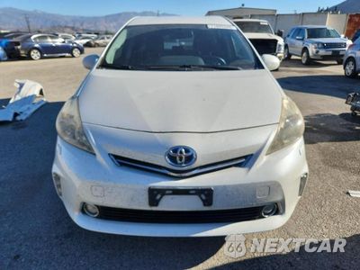 Piąte zdjęcie samochodu w środku: 2013 TOYOTA PRIUS V FIVE VIN:JTDZN3EU7D3262138 - miniatura