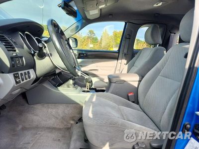 Zdjęcie 7 z 12 samochodu: 2010 TOYOTA TACOMA V6 VIN:5TEUU4EN0AZ722121 - miniatura