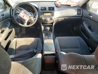 Zdjęcie 8 z 12 samochodu: 2003 HONDA ACCORD LX VIN:1HGCM563X3A025164 - miniatura