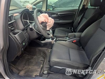 Zdjęcie 7 z 12 samochodu: 2019 HONDA FIT LX VIN:3HGGK5H49KM721528 - miniatura