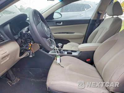 Zdjęcie 7 z 12 samochodu: 2017 KIA OPTIMA LX VIN:5XXGT4L33HG142419 - miniatura