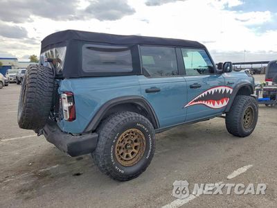 Trzecie zdjęcie samochodu z tyłu: 2023 FORD BRONCO BASE VIN:1FMEE5BPXPLA98831 - miniatura