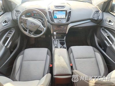 Zdjęcie 8 z 13 samochodu: 2017 FORD ESCAPE SE VIN:1FMCU9GD3HUC30243 - miniatura