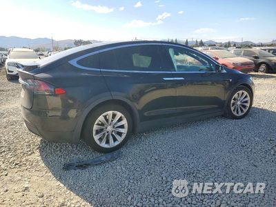 Trzecie zdjęcie samochodu z tyłu: 2016 TESLA MODEL X VIN:5YJXCBE25GF028514 - miniatura