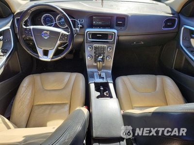 Zdjęcie 8 z 12 samochodu: 2011 VOLVO S60 T6 VIN:YV1902FH3B2005050 - miniatura