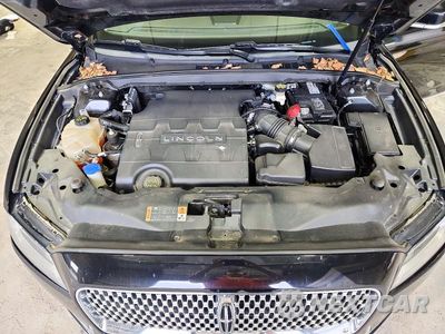 Zdjęcie 11 z 12 samochodu: 2017 LINCOLN CONTINENTAL SELECT VIN:1LN6L9SK2H5620881 - miniatura