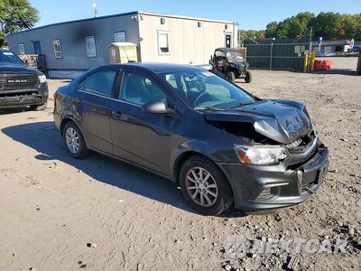 Czwarte zdjęcie samochodu z boku: 2017 CHEVROLET SONIC LT VIN:1G1JD5SG2H4132626 - miniatura