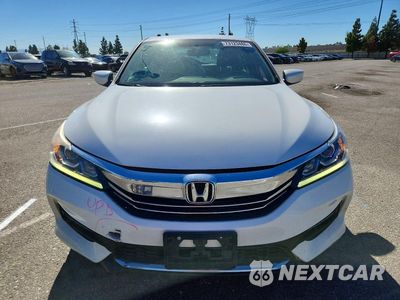 Piąte zdjęcie samochodu w środku: 2017 HONDA ACCORD SPORT VIN:1HGCR2F55HA117243 - miniatura