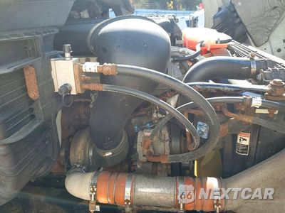 Zdjęcie 10 z 13 samochodu: 2017 FREIGHTLINER CASCADIA 113 SEMI TRUCK VIN:3AKBGADVXHSJH0286 - miniatura
