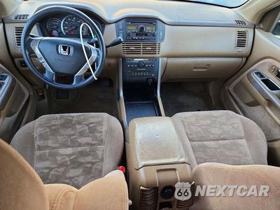 Zdjęcie 8 z 13 samochodu: 2005 HONDA PILOT EX VIN:5FNYF18425B061468 - miniatura