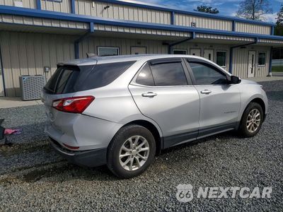 Trzecie zdjęcie samochodu z tyłu: 2021 CHEVROLET EQUINOX LT VIN:2GNAXUEV1M6121684 - miniatura
