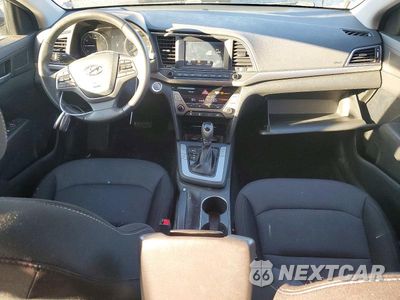 Zdjęcie 8 z 12 samochodu: 2018 HYUNDAI ELANTRA VALUE EDITION VIN:5NPD84LF1JH320885 - miniatura