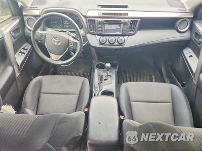 Zdjęcie 8 z 13 samochodu: 2018 TOYOTA RAV4 LE VIN:JTMBFREV4JJ249512 - miniatura