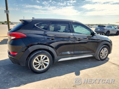Trzecie zdjęcie samochodu z tyłu: 2017 HYUNDAI TUCSON SE PLUS VIN:KM8J33A45HU501738 - miniatura