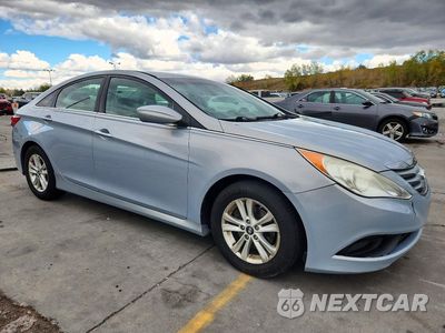 Czwarte zdjęcie samochodu z boku: 2014 HYUNDAI SONATA GLS VIN:5NPEB4AC6EH852895 - miniatura