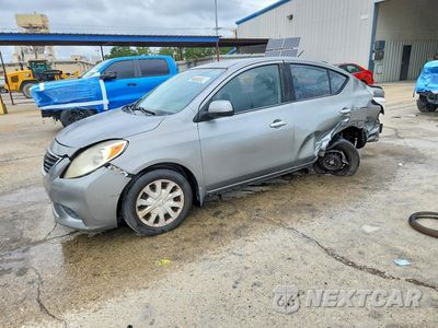 2012 NISSAN VERSA 1.6 S 3N1CN7AP8CL874836 - główne zdjęcie licytacji z USA - miniatura