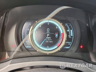 Zdjęcie 9 z 13 samochodu: 2015 LEXUS RC 350 VIN:JTHSE5BCXF5001973 - miniatura
