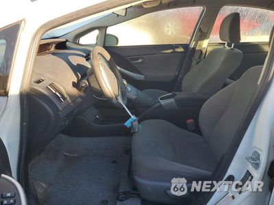 Zdjęcie 7 z 12 samochodu: 2015 TOYOTA PRIUS TWO VIN:JTDKN3DU3F1881658 - miniatura