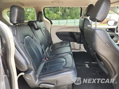 Zdjęcie 11 z 13 samochodu: 2017 CHRYSLER PACIFICA TOURING L VIN:2C4RC1BG9HR534338 - miniatura