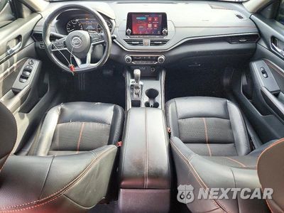 Zdjęcie 8 z 12 samochodu: 2019 NISSAN ALTIMA SR VIN:1N4BL4CV0KN316055 - miniatura
