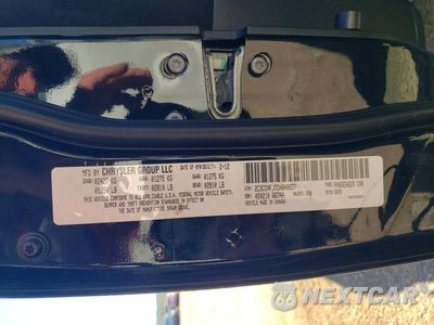Zdjęcie 12 z 12 samochodu: 2012 CHRYSLER 300 SRT-8 VIN:2C3CCAFJ7CH800857 - miniatura