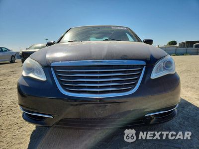 Piąte zdjęcie samochodu w środku: 2012 CHRYSLER 200 LX VIN:1C3CCBAB1CN317085 - miniatura