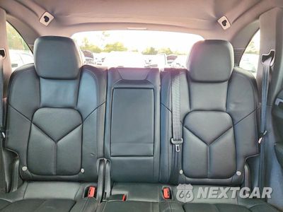 Zdjęcie 10 z 13 samochodu: 2014 PORSCHE CAYENNE VIN:WP1AA2A24ELA91940 - miniatura