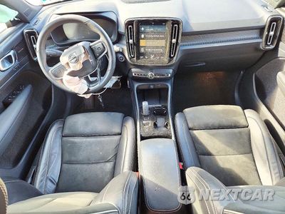 Zdjęcie 8 z 14 samochodu: 2022 VOLVO XC40 T5 R-DESIGN VIN:YV4162UM5N2786608 - miniatura