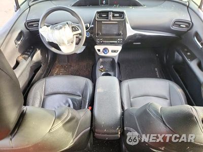 Zdjęcie 8 z 12 samochodu: 2018 TOYOTA PRIUS TWO VIN:JTDKBRFU2J3589330 - miniatura