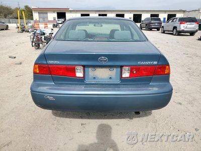 Zdjęcie 6 z 12 samochodu: 2001 TOYOTA CAMRY LE VIN:4T1BG22K01U831566 - miniatura