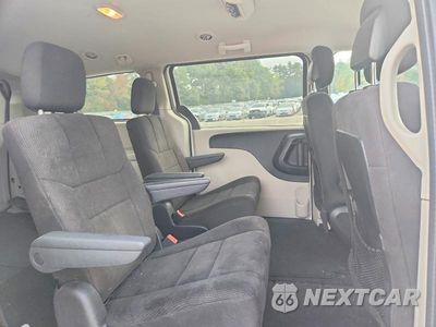 Zdjęcie 11 z 14 samochodu: 2011 DODGE GRAND CARAVAN MAINSTREET VIN:2D4RN3DG1BR639047 - miniatura