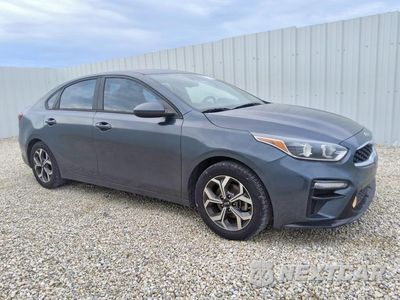 Czwarte zdjęcie samochodu z boku: 2021 KIA FORTE LXS VIN:3KPF24AD5ME284963 - miniatura