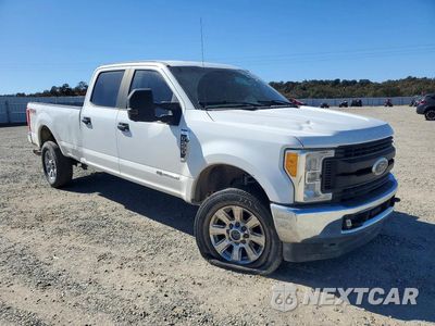 Czwarte zdjęcie samochodu z boku: 2017 FORD F250 SUPER DUTY VIN:1FT7W2BT4HED77171 - miniatura