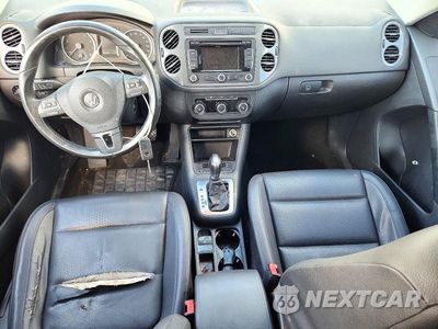 Zdjęcie 8 z 13 samochodu: 2012 VOLKSWAGEN TIGUAN S VIN:WVGBV7AX2CW567841 - miniatura