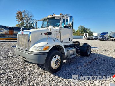 2017 PETERBILT 348 SEMI TRUCK 1XP3AJ8X7HD430368 - główne zdjęcie licytacji z USA - miniatura