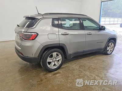 Trzecie zdjęcie samochodu z tyłu: 2022 JEEP COMPASS LATITUDE VIN:3C4NJCBBXNT156320 - miniatura