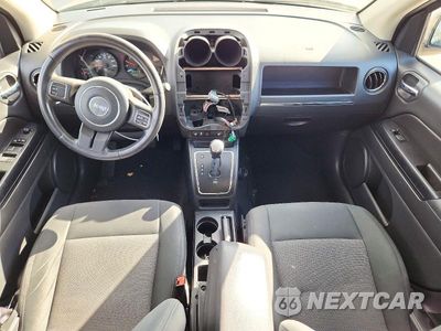 Zdjęcie 8 z 14 samochodu: 2012 JEEP COMPASS LATITUDE VIN:1C4NJDEB6CD658908 - miniatura