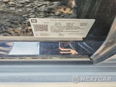 Zdjęcie 12 z 12 samochodu: 2019 CHEVROLET SUBURBAN K1500 LT VIN:1GNSKHKC2KR160153 - miniatura