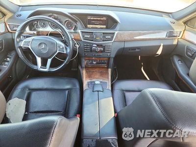 Zdjęcie 8 z 12 samochodu: 2013 MERCEDES-BENZ E 350 VIN:WDDHF5KB4DA695053 - miniatura