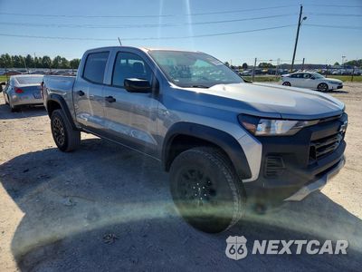 Czwarte zdjęcie samochodu z boku: 2023 CHEVROLET COLORADO TRAIL BOSS VIN:1GCPTEEK3P1136608 - miniatura