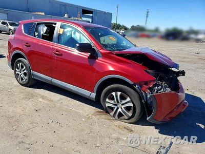 Czwarte zdjęcie samochodu z boku: 2018 TOYOTA RAV 4 VIN:2T3BFREVXJW742970 - miniatura