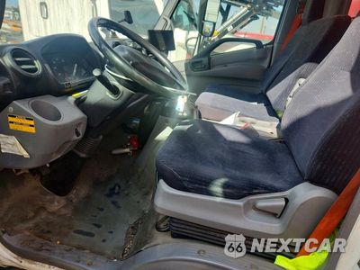 Zdjęcie 7 z 13 samochodu: 2017 HINO 195 BOX TRUCK VIN:JHHSDM2H4HK005853 - miniatura