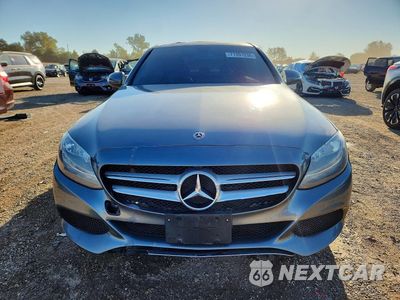 Piąte zdjęcie samochodu w środku: 2018 MERCEDES-BENZ C 300 4MATIC VIN:55SWF4KB4JU245285 - miniatura