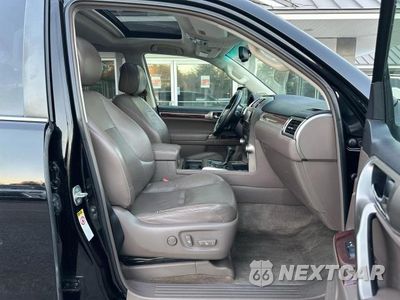 Piąte zdjęcie samochodu w środku: 2010 LEXUS GX 460 VIN:JTJBM7FXXA5011017 - miniatura