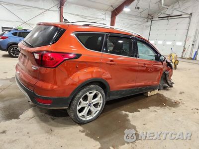 Trzecie zdjęcie samochodu z tyłu: 2019 FORD ESCAPE TITANIUM VIN:1FMCU9J96KUC42771 - miniatura