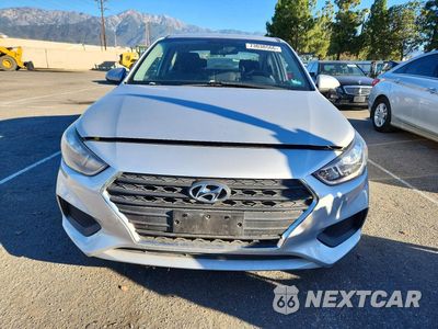 Piąte zdjęcie samochodu w środku: 2018 HYUNDAI ACCENT SE VIN:3KPC24A34JE011356 - miniatura