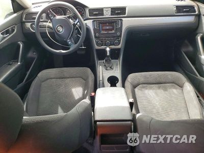 Zdjęcie 8 z 12 samochodu: 2016 VOLKSWAGEN PASSAT S VIN:1VWAT7A37GC047402 - miniatura