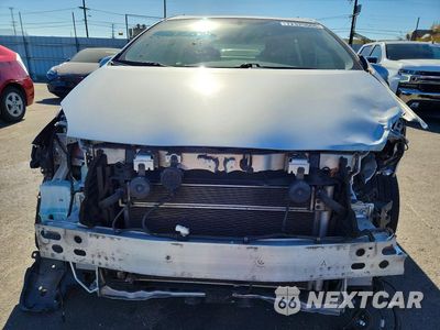 Piąte zdjęcie samochodu w środku: 2014 TOYOTA PRIUS FOUR VIN:JTDKN3DU7E0359569 - miniatura
